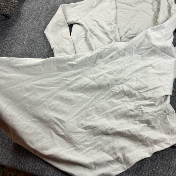 FABLETICS Women’s Savannah Light Grey Wrap Around Long Sleeve Sweater sz: Medium - Picture 4 of 7